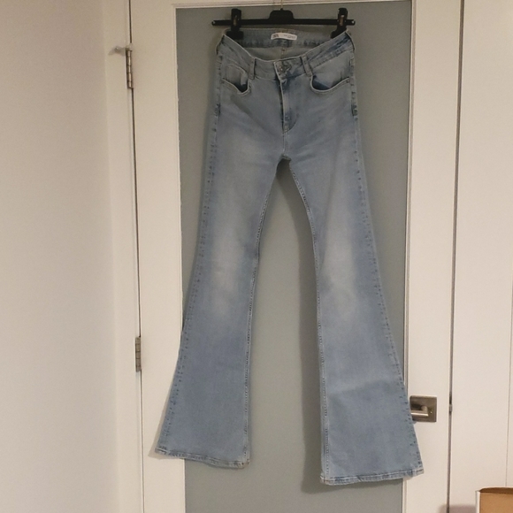 Zara Light Blue Bell Bottom Flare Jeans - Picture 1 of 4